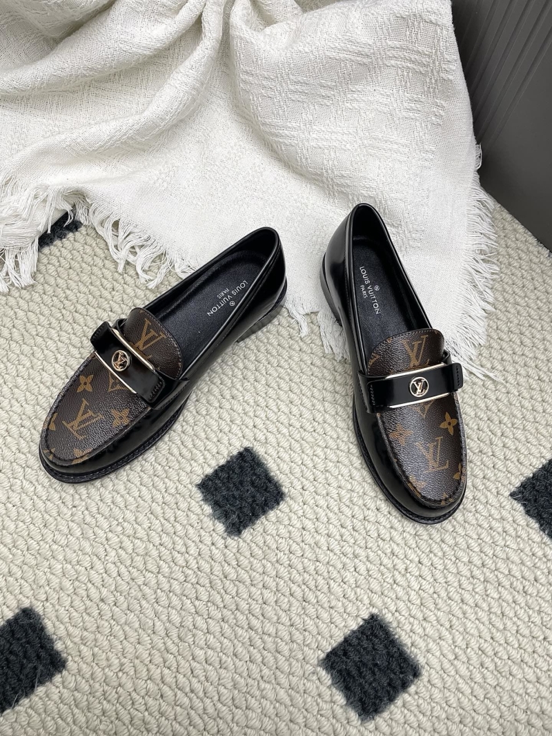 l0vis Vvtt0n loafers